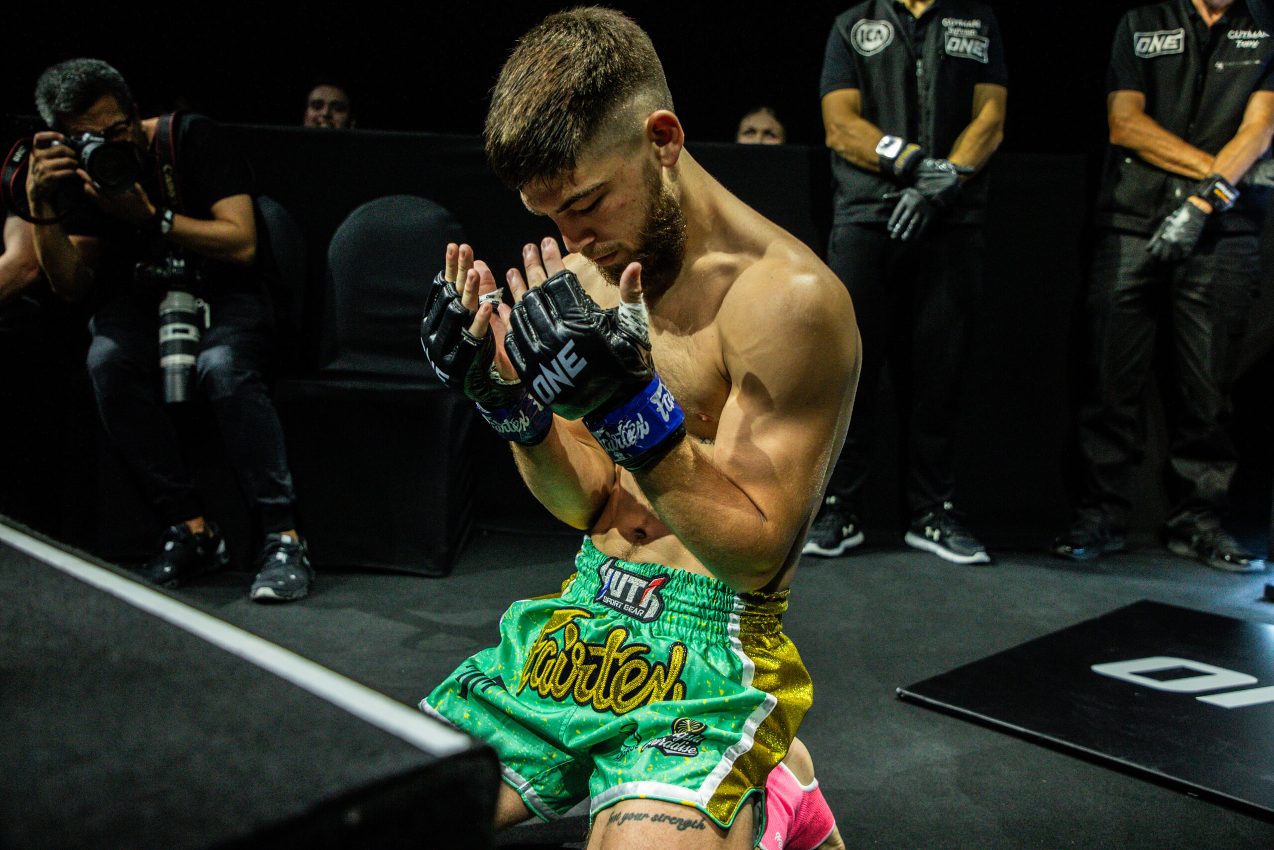 Ellis Badr Barboza defeats Thongpoon on his ONE Championship debut at ONE Fight Night 17